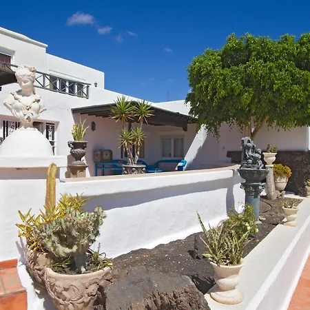 Hostel O Pazo Da Xakina Tias